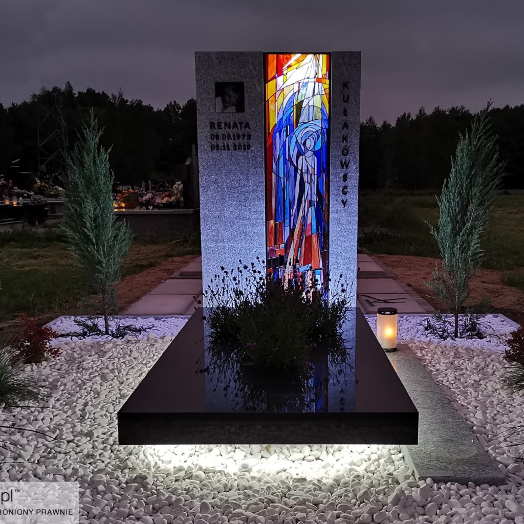 Purest-narobek-z-witrażem-noc